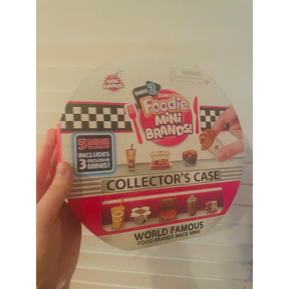 Foodie Mini Brands collector case